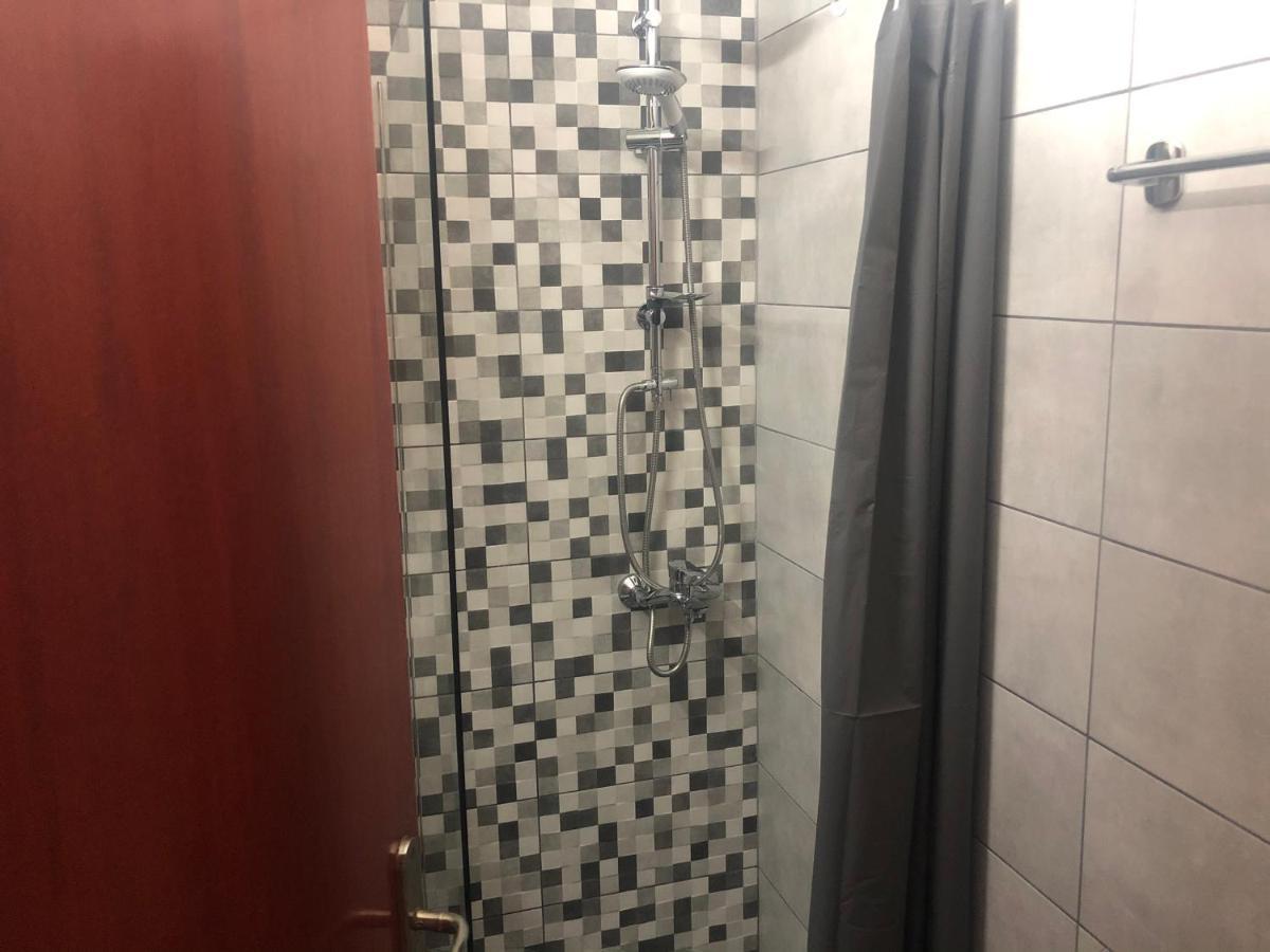 Makis Apartments Touzla Офринио Экстерьер фото
